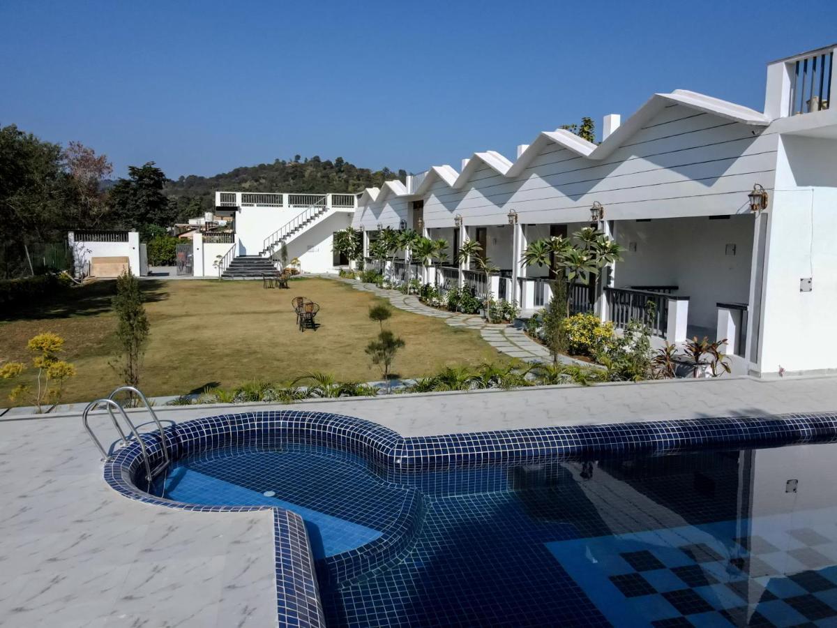 Yellow Tail By Puggles Resorts Ramnagar  Exterior photo