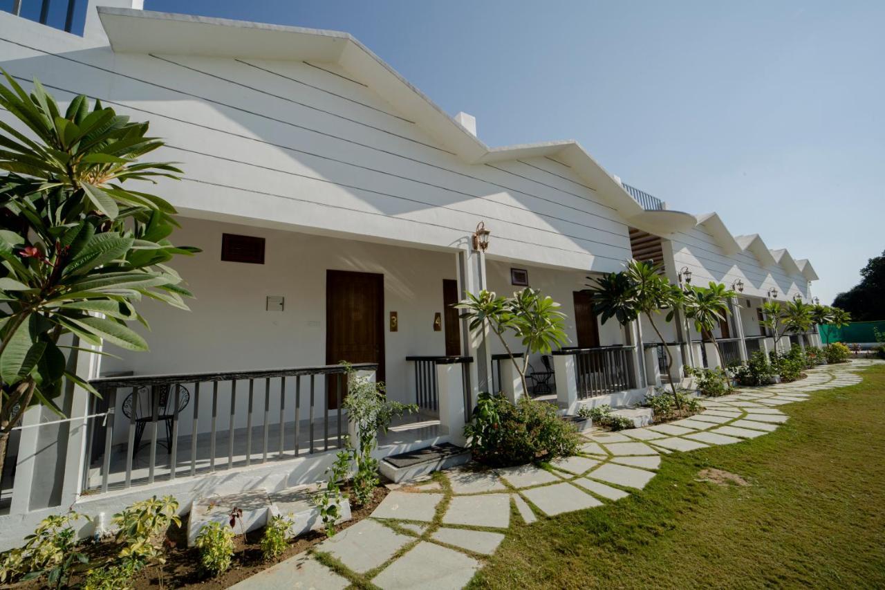 Yellow Tail By Puggles Resorts Ramnagar  Exterior photo